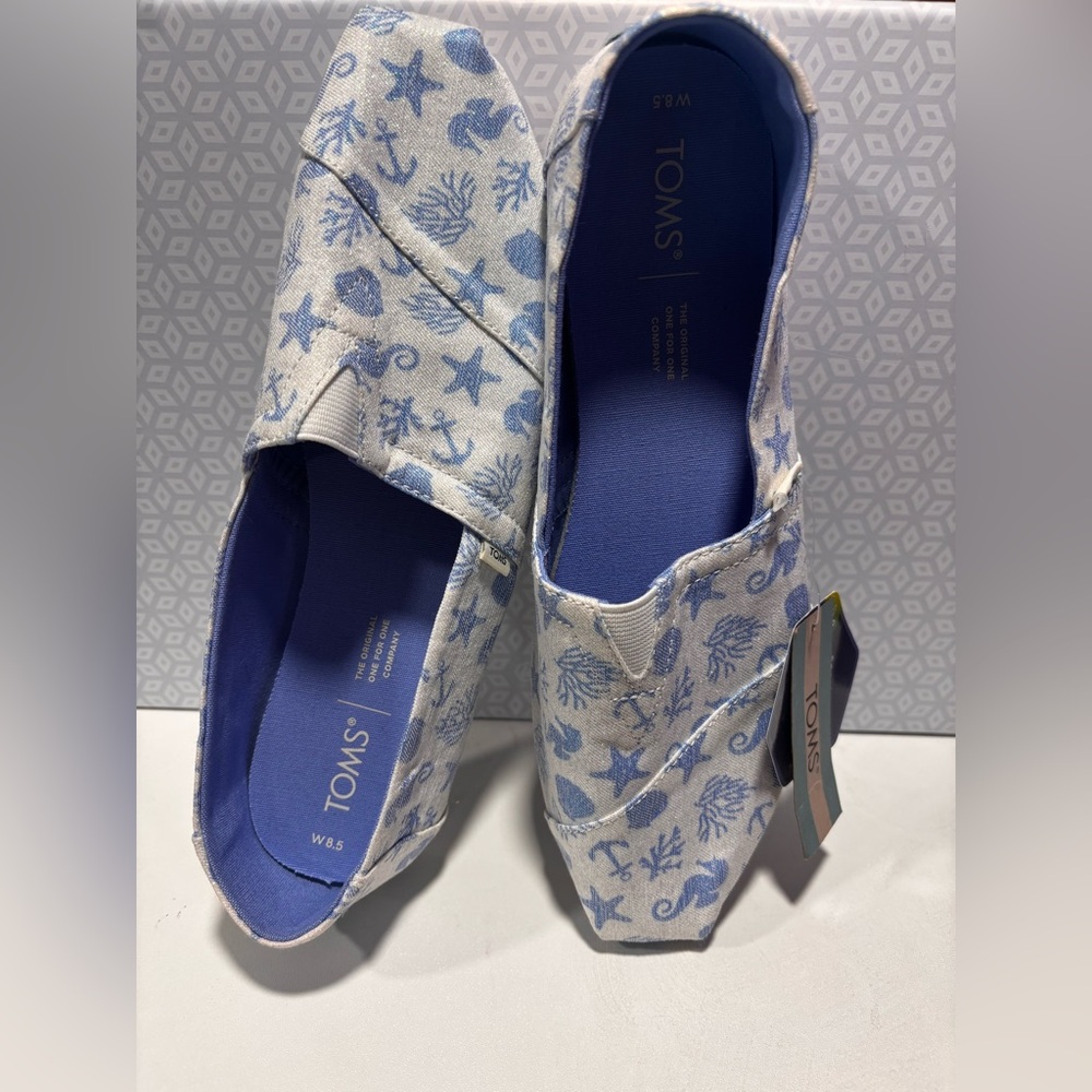 TOMS WOMENS SHOE SZ 8.5 NWT